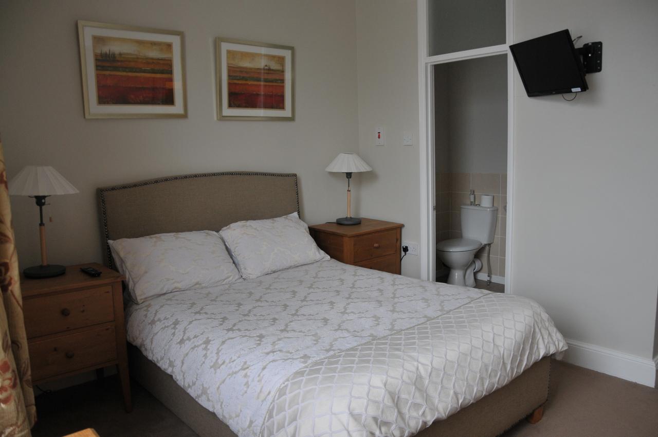 Westham Bed & Breakfast วอร์ริก ภายนอก รูปภาพ